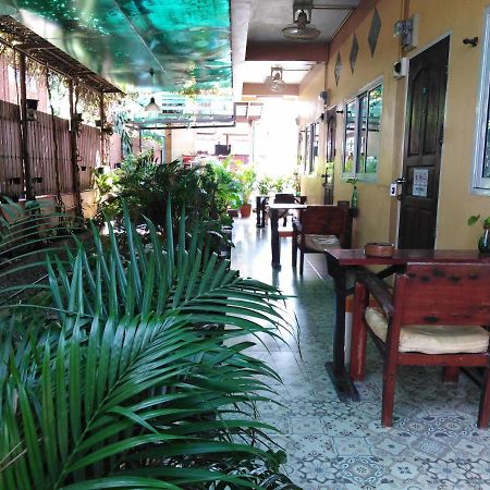 Baan Bussara Hotel Phra Nakhon Si Ayutthaya Ngoại thất bức ảnh